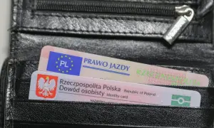 Co oznacza kod 71 w prawie jazdy i jak wpływa na Twoje uprawnienia?