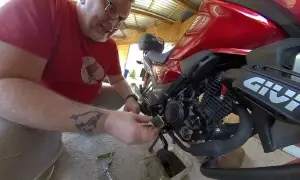 Gdzie jest filtr oleju w Honda CBR 125? Prosta instrukcja wymiany