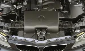 Silnik BMW E64, czysty i zadbany, gotowy do jazdy.