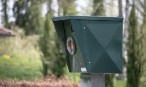 Fotoradar, który rejestruje wykroczenia. Zastanawiasz się, po jakim czasie przychodzi mandat z fotoradaru?