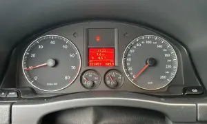 Ile pali diesel na postoju? Zaskakujące dane o spalaniu i oszczędnościach