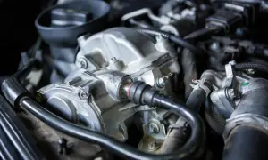 Silnikowy zawór EGR, pokazujący mechanizm, który można wyczyścić bez rozbierania.