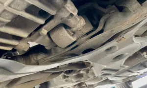 Gdzie się znajduje filtr paliwa w Honda Civic VIII – uniknij problemów z autem