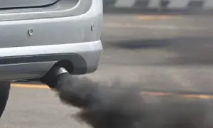 Dlaczego diesel kopci? Odkryj przyczyny dymu i ich skutki