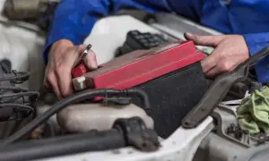 Jakie akumulatory pasują do Honda Civic VIII 1.8 benzyna? Sprawdź!