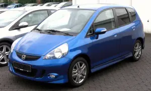 Ile oleju do silnika w Honda Jazz 1.2? Poznaj kluczowe informacje