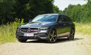 Ile pali Mercedes C klasa 2.0 benzyna? Zaskakujące dane o spalaniu