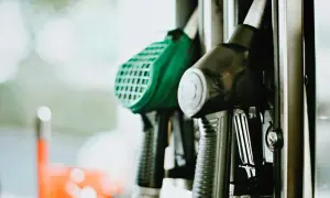 Diesel – co to za paliwo i jakie ma właściwości oraz zastosowania?