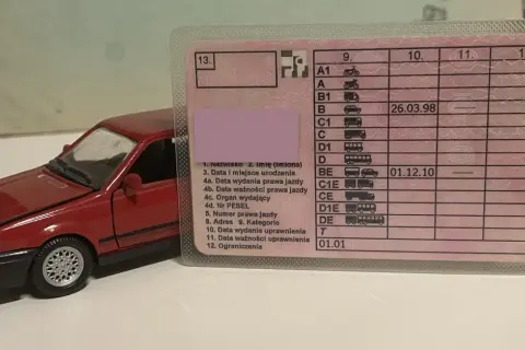 Czy wymiana prawa jazdy wymaga badań? Sprawdź, kiedy to konieczne i zaoszczędź czas!