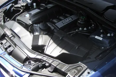 Jak sprawdzić temperaturę silnika BMW E90 i uniknąć poważnych problemów