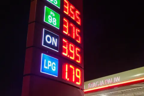 Ile kosztuje 1l benzyny? Zaskakujące zmiany cen paliw w Polsce