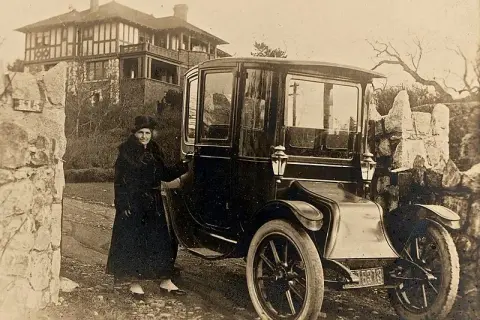Kto wynalazł samochód elektryczny? Odkryj fascynującą historię wynalazków