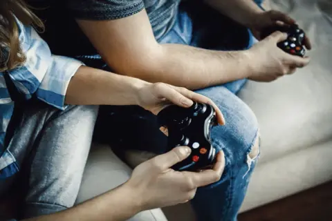 Jak działa strategia progresywnego zwiększania stawek i dlaczego zawodzi w grach online?