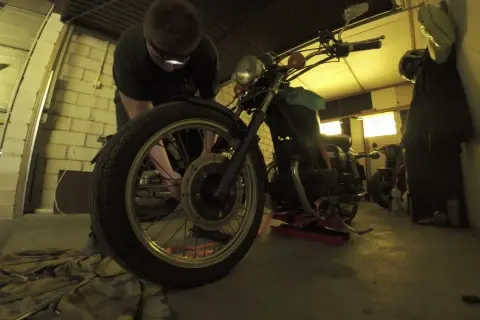 Ile oleju do silnika Honda Rebel 125? Sprawdź zużycie i porady