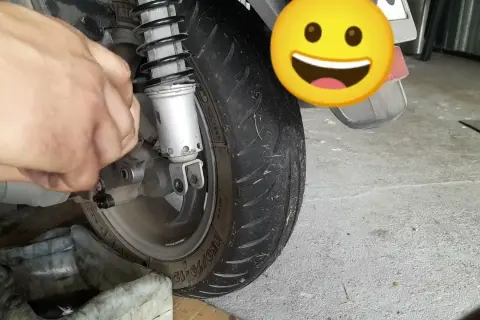 Ile oleju do silnika w Honda S-Wing 125? Sprawdź, aby uniknąć problemów