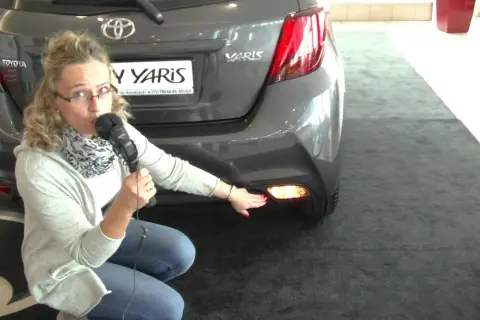 Jak włączyć światła w Toyocie Yaris - proste kroki, które musisz znać