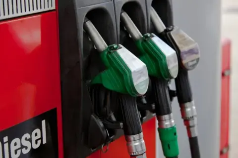 95 to benzyna czy diesel - co wybrać dla lepszej wydajności?