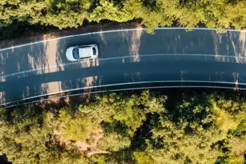 Samochód elektryczny ile przejedzie? Sprawdź realny zasięg modeli