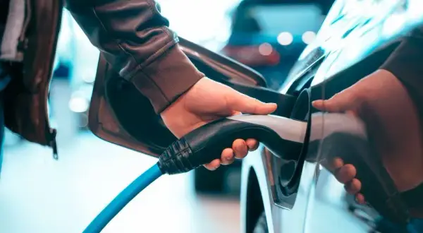 Jak otworzyć stację ładowania samochodów elektrycznych bez błędów