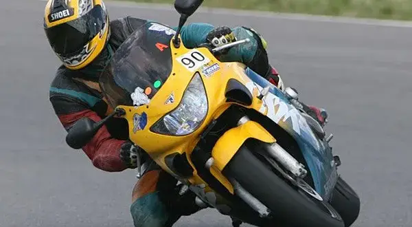 Honda CBR 600 F4 - Ile ma koni? Odkryj maksymalną moc motocykla