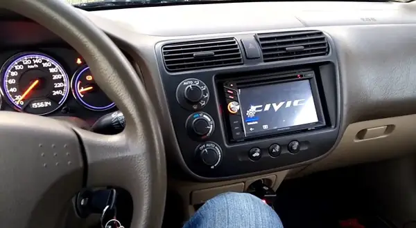 Ile czynnika w klimatyzacji Honda Civic VII? Oto kluczowe informacje