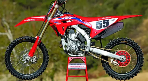 Honda CRF 450 ile ma koni - moc, która zaskoczy każdego motocyklistę