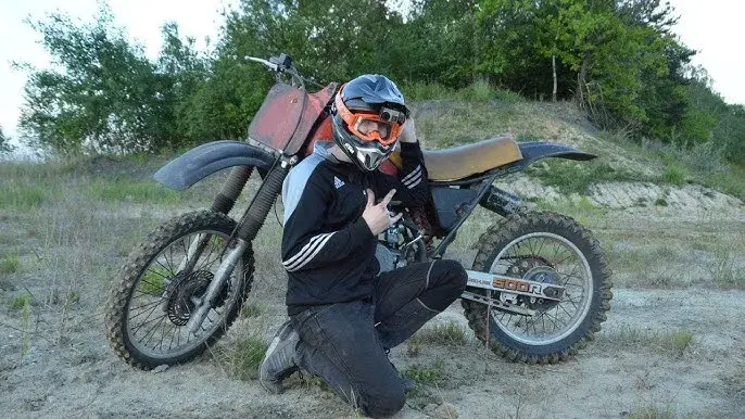 Honda CR 500 ile koni? Odkryj moc silnika i jego osiągi