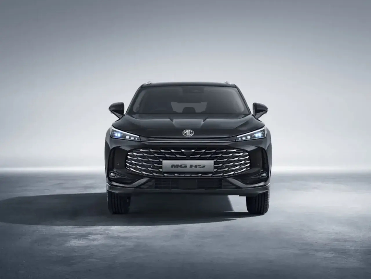 Nowe MG HS w całej okazałości. Sprawdź jego wymiary i nowoczesny design.