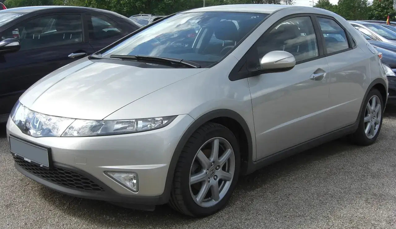 Zdjęcie Ile pali honda civic 1.4? Zaskakujące zużycie paliwa w praktyce