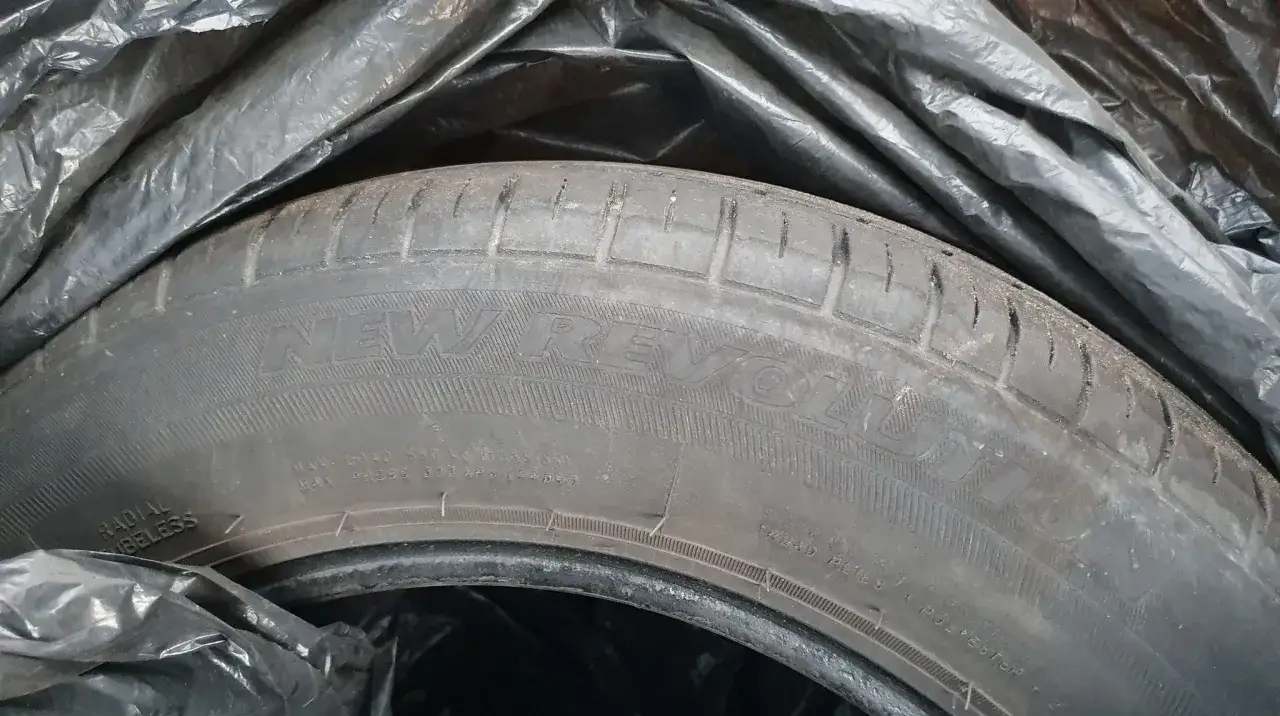 Zdjęcie Ile kosztuje wysyłka felg z oponami? Sprawdź, co wpływa na cenę