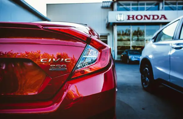 Dlaczego Honda to synonim niezawodności – historia marki i znaczenie odpowiednich części zamiennych